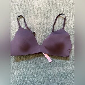 VS T-Shirt Bra Size 36B (Black)